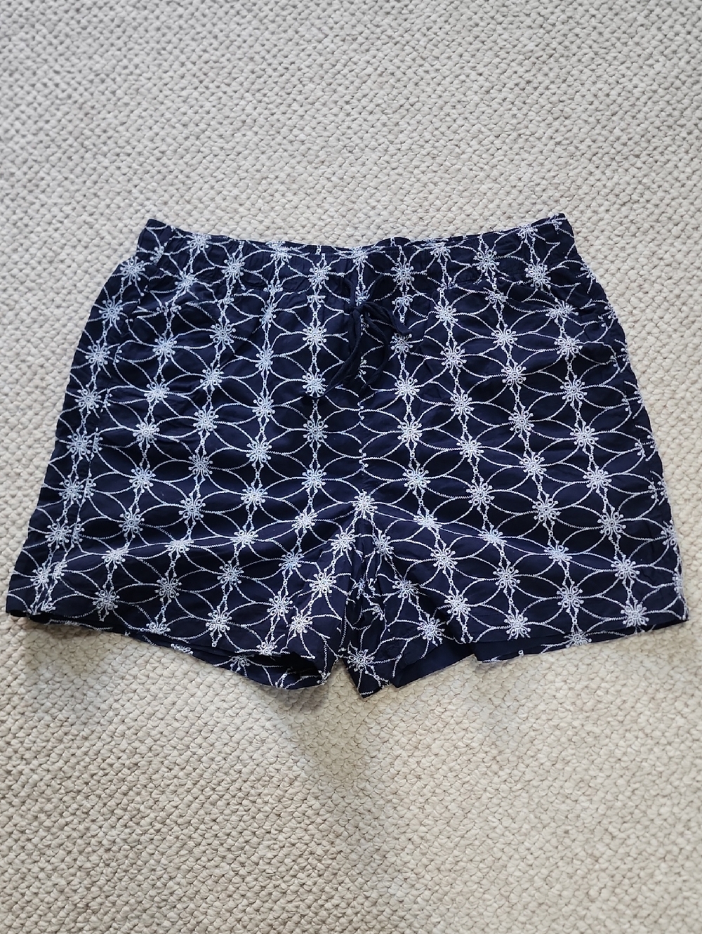 Lane Bryant Navy Blue Embroidered Eyelet Waistband Shorts Sz 16